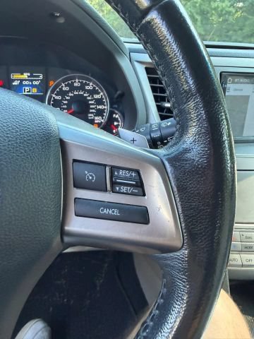 Used 2013 Subaru Outback 3.6R Limited w/ Moonroof Pkg AWD/4WD image 20