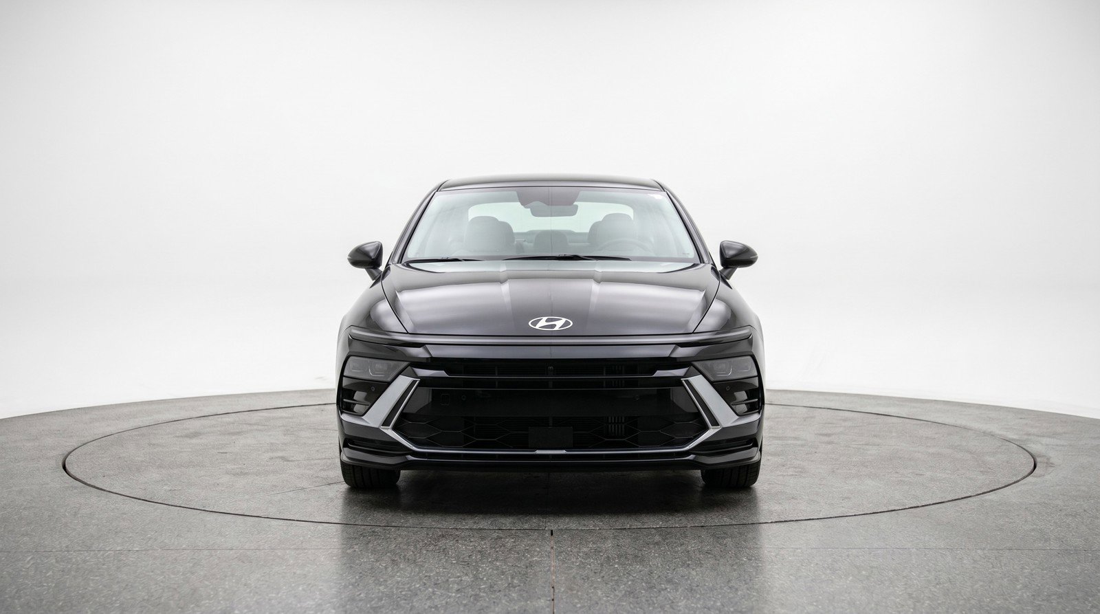 Used 2025 Hyundai Sonata SEL FWD image 2