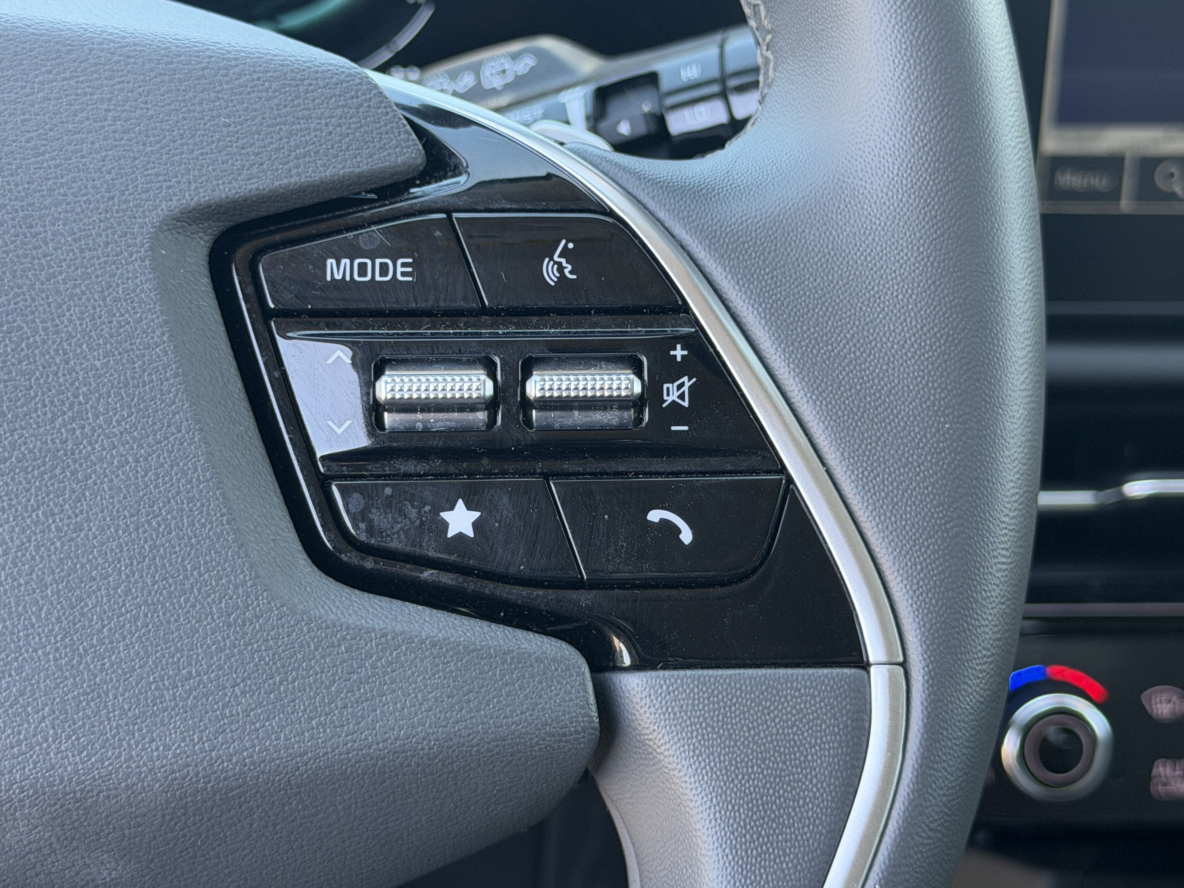 Certified 2025 Kia Niro EX FWD image 20