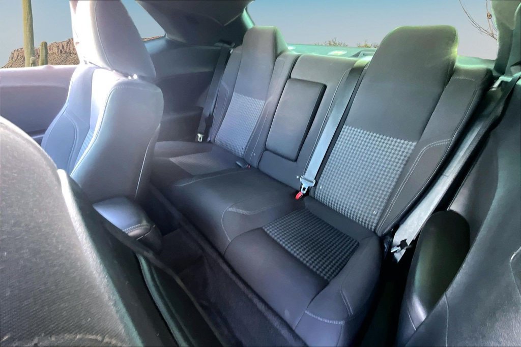 Used 2018 Dodge Challenger SXT w/ Driver Convenience Group RWD image 26