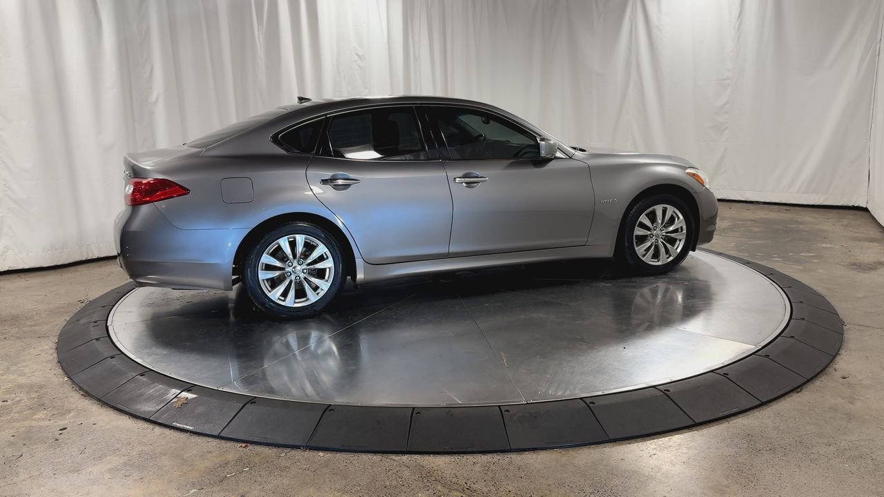 Used 2012 INFINITI M35 w/ Premium Pkg image 2