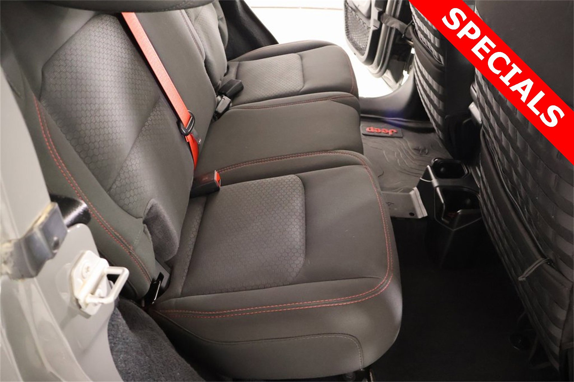 Used 2020 Jeep Wrangler Unlimited Rubicon w/ Quick Order Package 28Y Recon image 13