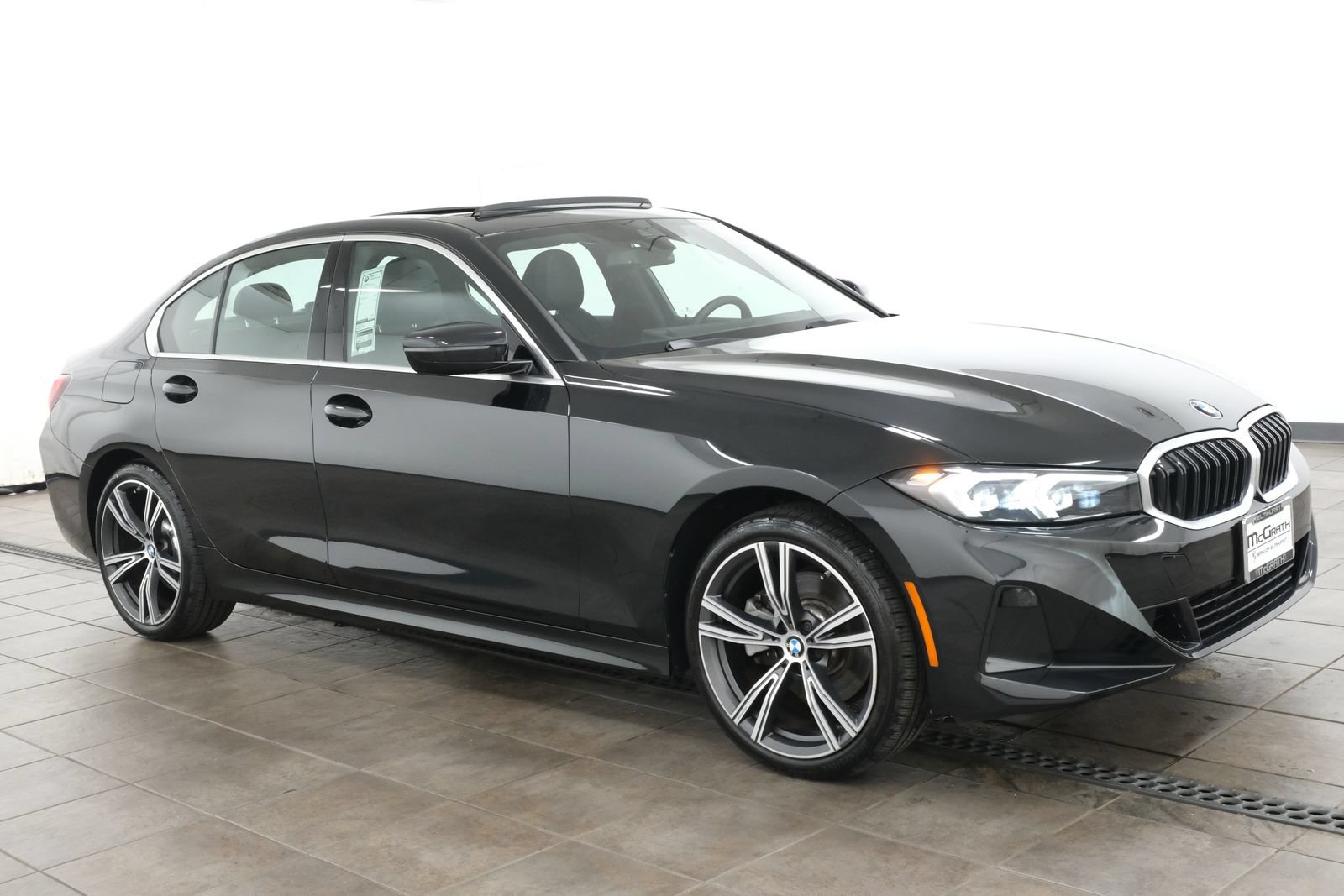 Used 2024 BMW 330i xDrive Sedan w/ Convenience Package AWD/4WD image 6