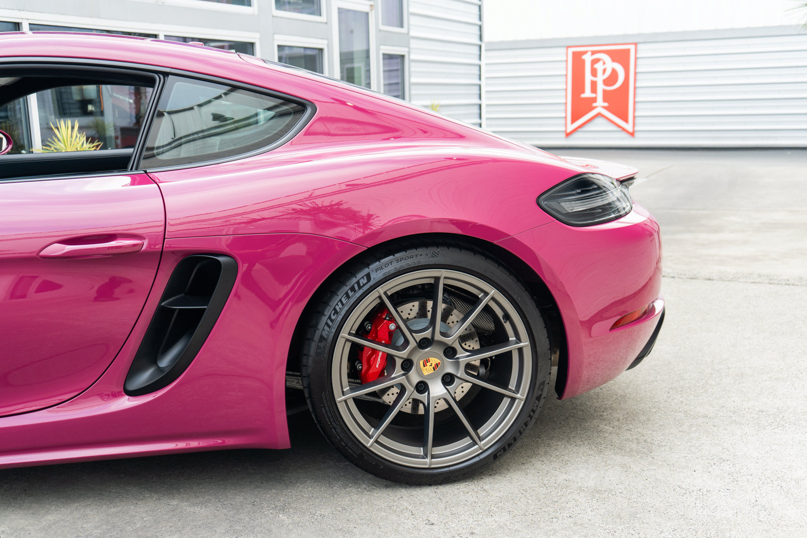 Used 2025 Porsche 718 Cayman GTS RWD image 5