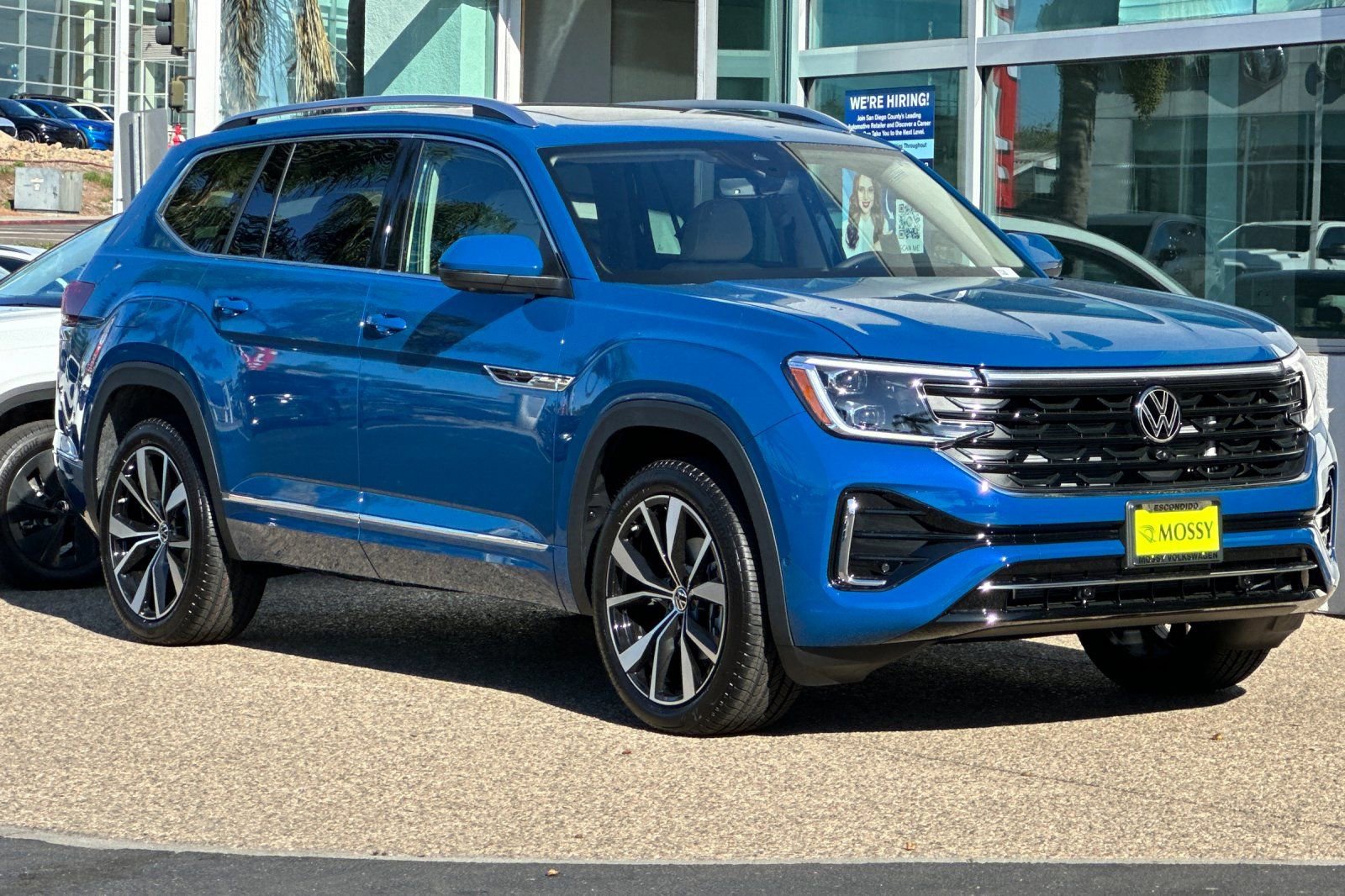 New 2026 Volkswagen Atlas SEL Premium R-Line image 2