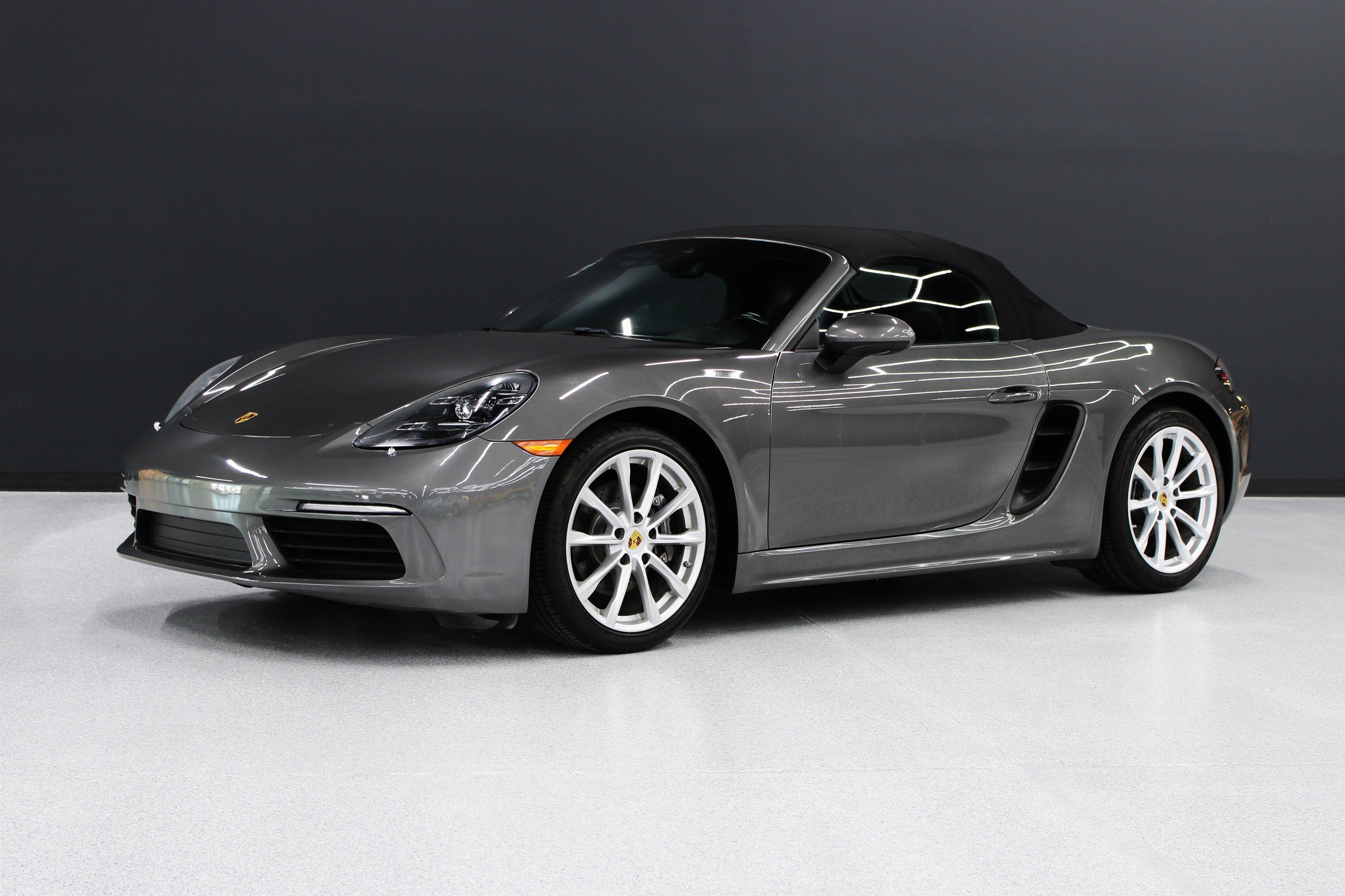 Used 2021 Porsche 718 Boxster w/ Premium Package RWD image 36