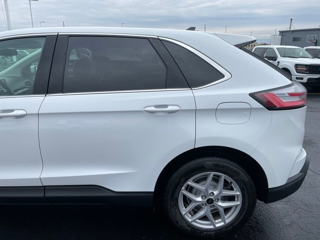 Used 2023 Ford Edge SEL image 37
