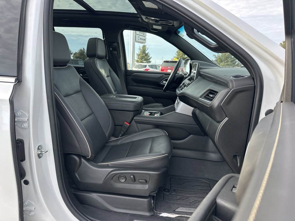 Used 2023 GMC Yukon SLT image 32