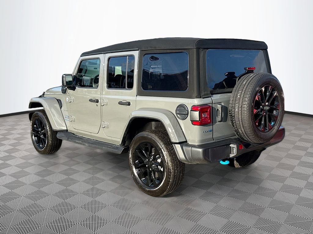 Used 2023 Jeep Wrangler Unlimited Sahara w/ Cold Weather Group image 8
