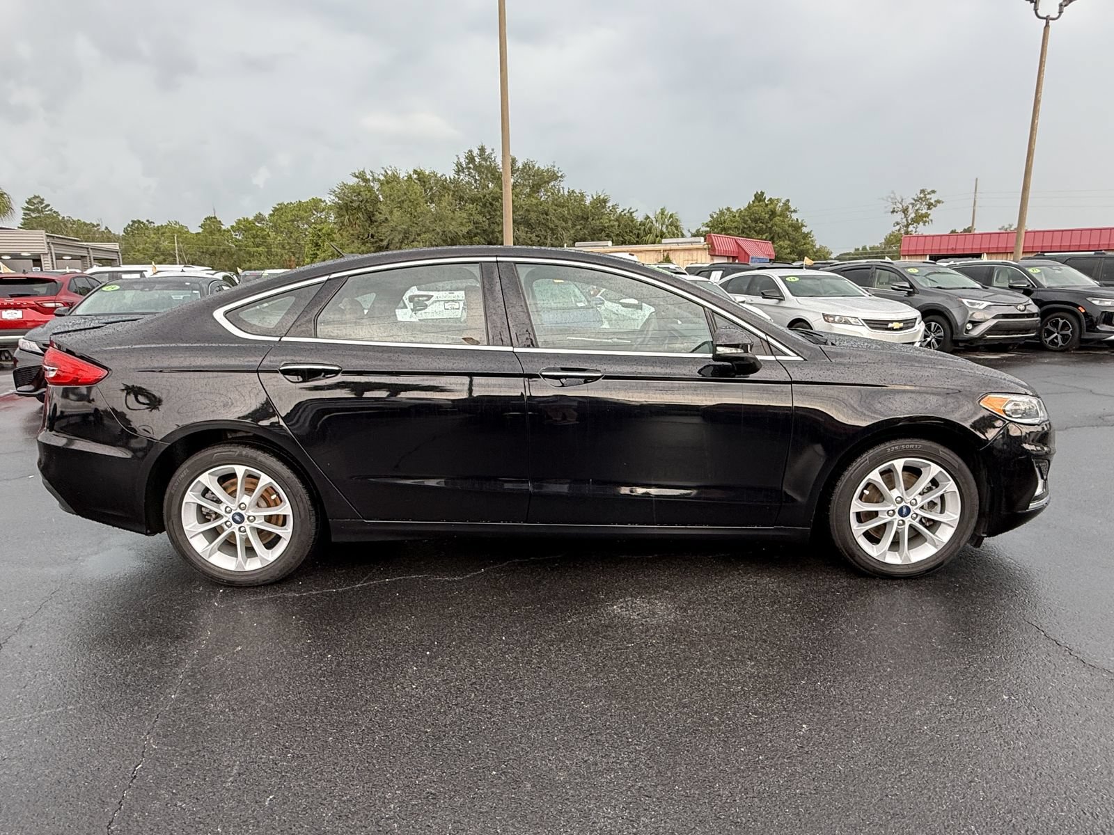 Used 2020 Ford Fusion Energi Titanium FWD image 3