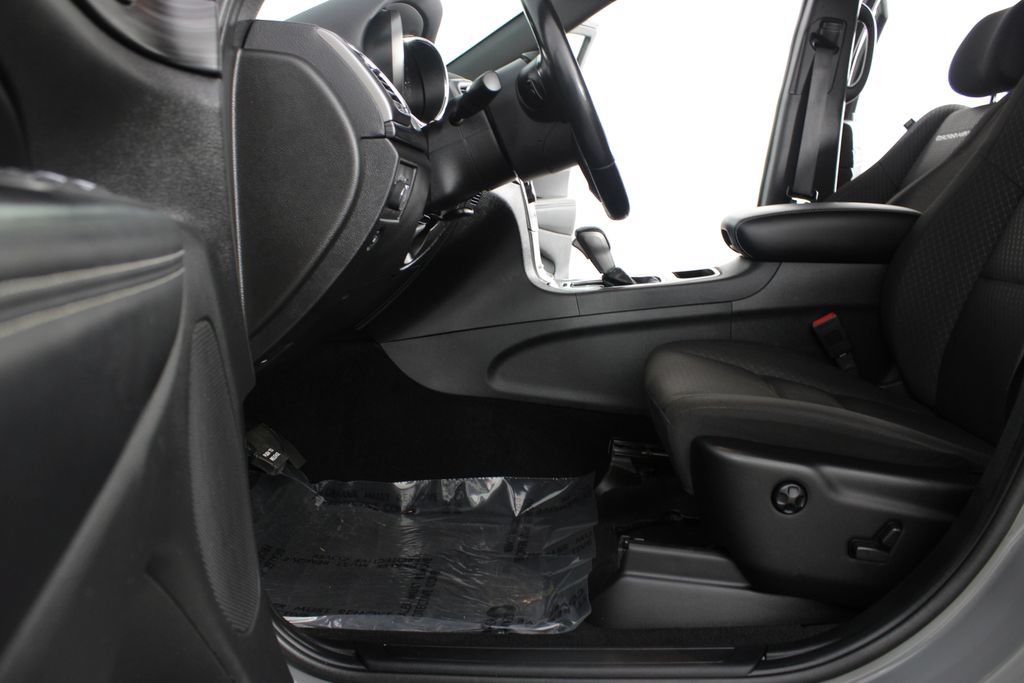 Used 2021 Jeep Grand Cherokee Freedom Edition AWD/4WD image 15