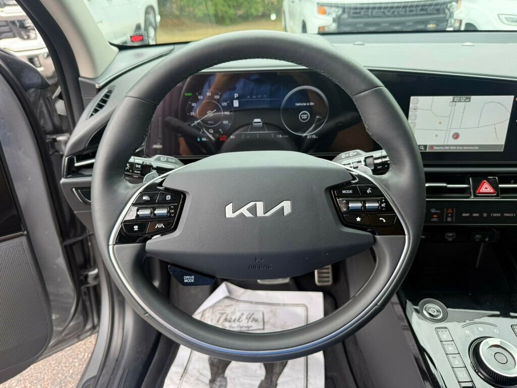 Used 2025 Kia Niro Wave w/ Wave Preserve Package FWD image 5