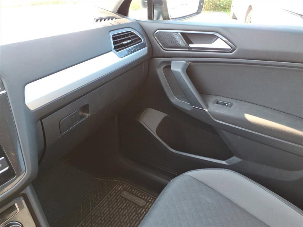 Used 2018 Volkswagen Tiguan S AWD/4WD image 16