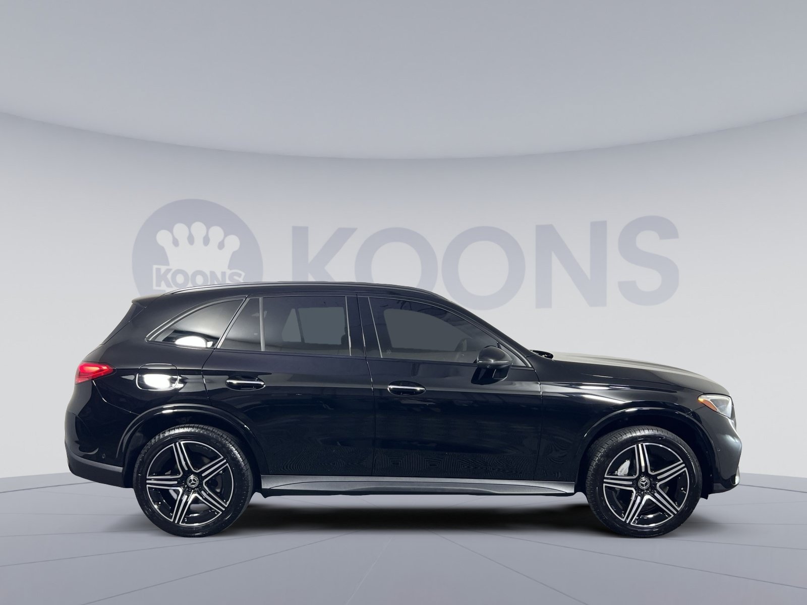 Used 2023 Mercedes-Benz GLC 300 4MATIC image 8