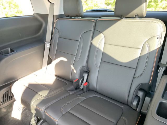 Used 2023 GMC Acadia AT4 AWD/4WD image 13