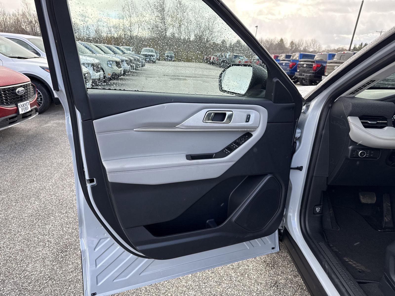 New 2026 Ford Explorer Active w/ Active Comfort Package image 10