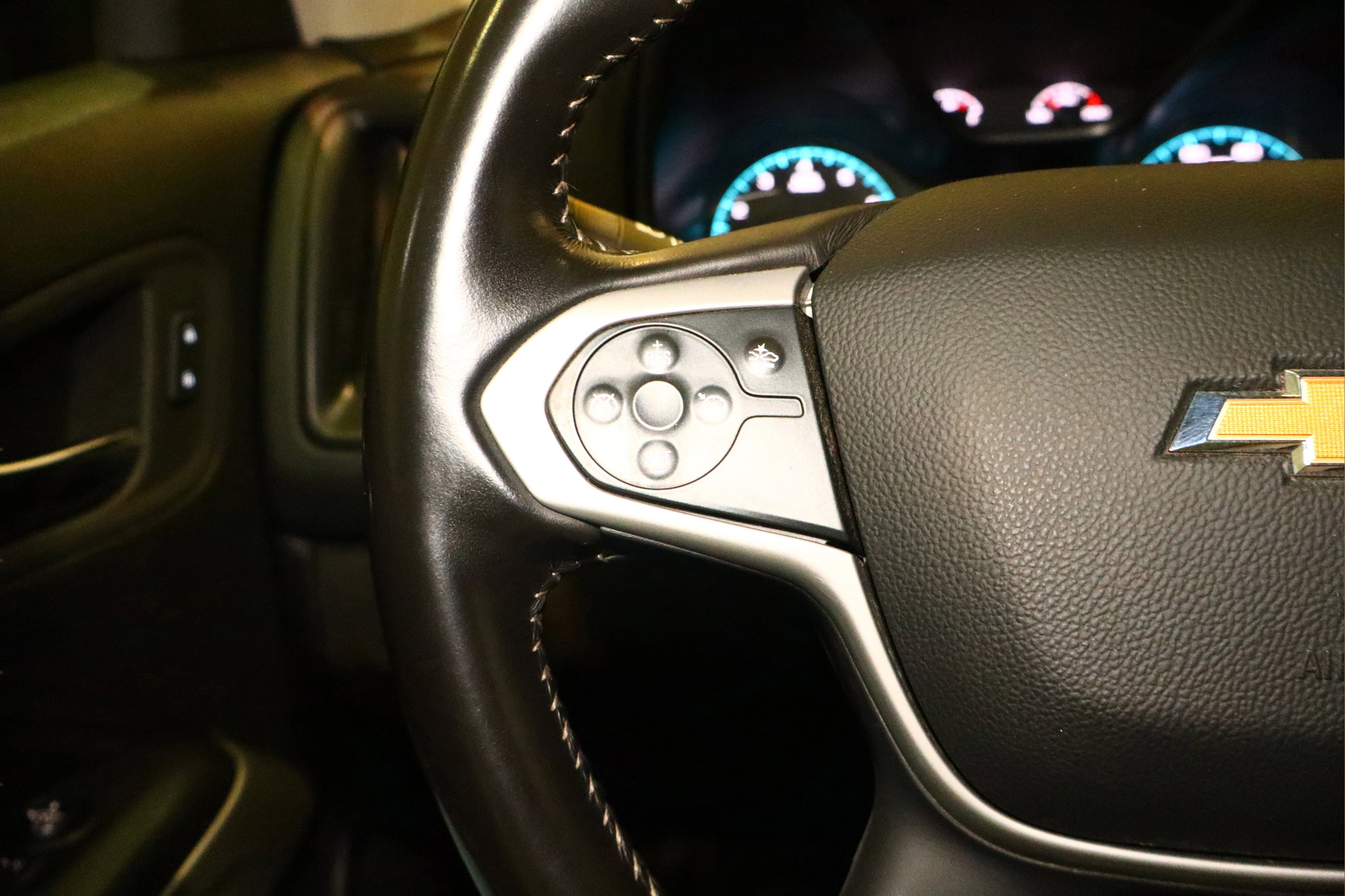 Used 2022 Chevrolet Colorado LT w/ Fleet Safety Package image 11