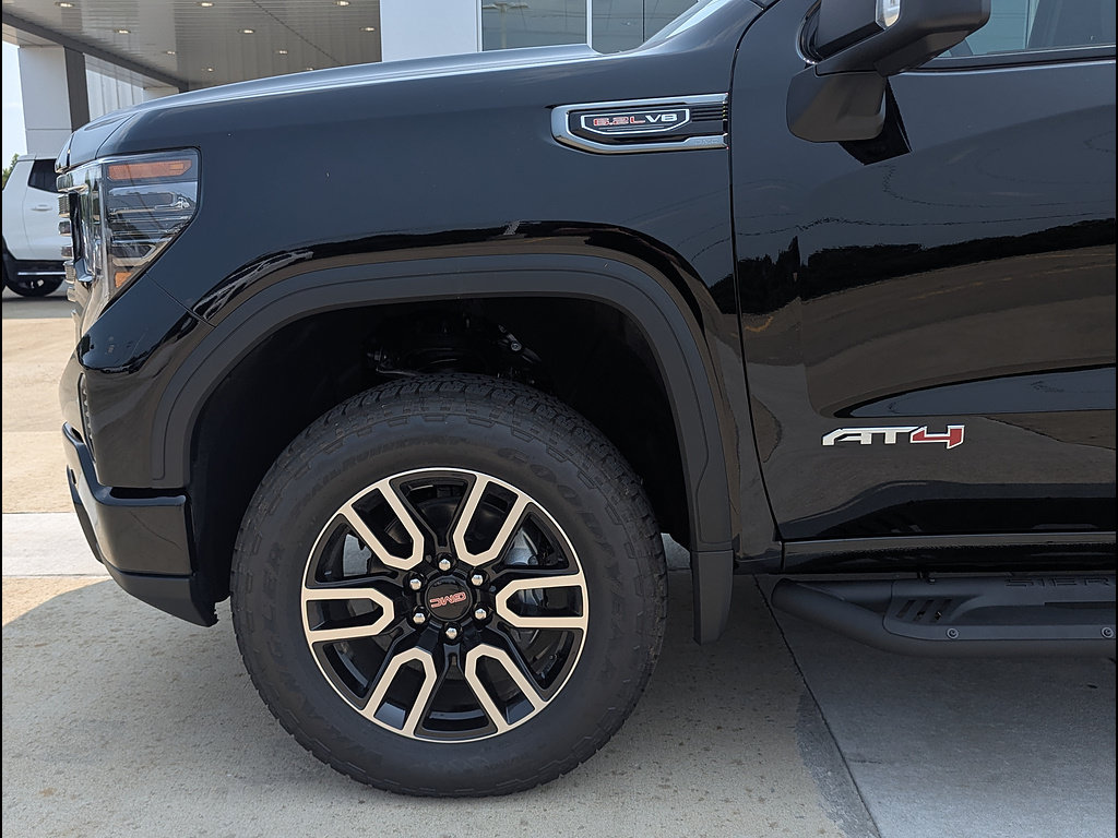 New 2026 GMC Sierra 1500 AT4 w/ AT4 Premium Package AWD/4WD image 10