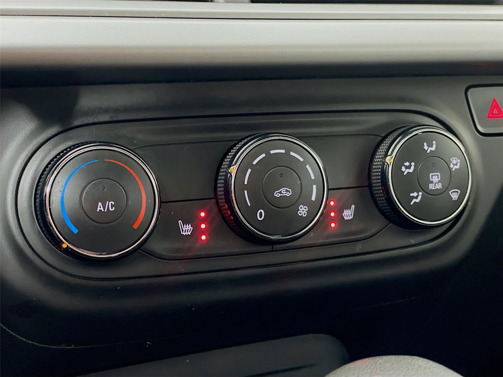 Certified 2024 Chevrolet Trax LS w/ LS Convenience Package image 18