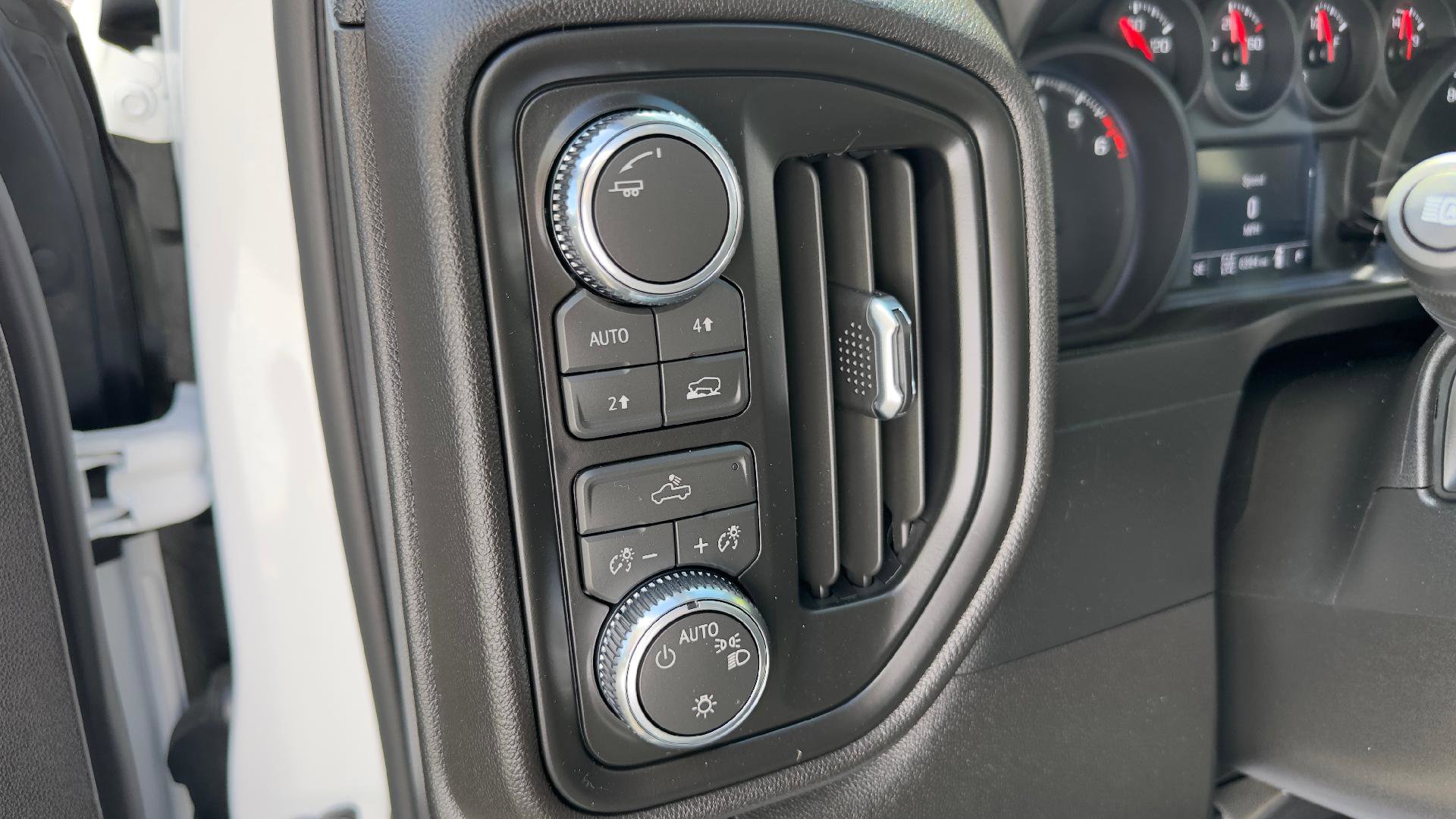 Used 2026 GMC Sierra 1500 Pro w/ Graphite Edition AWD/4WD image 15