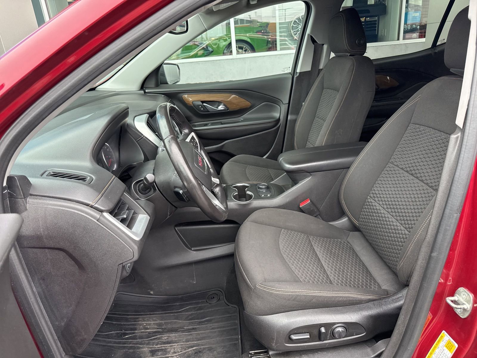 Used 2018 GMC Terrain SLE w/ Driver Convenience Package image 19