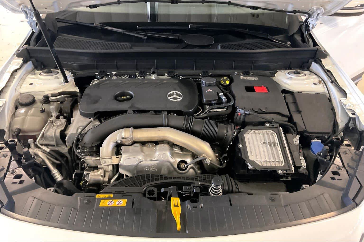 Used 2024 Mercedes-Benz GLB 250 image 27