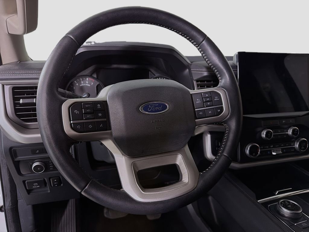 Used 2022 Ford Expedition XLT image 14