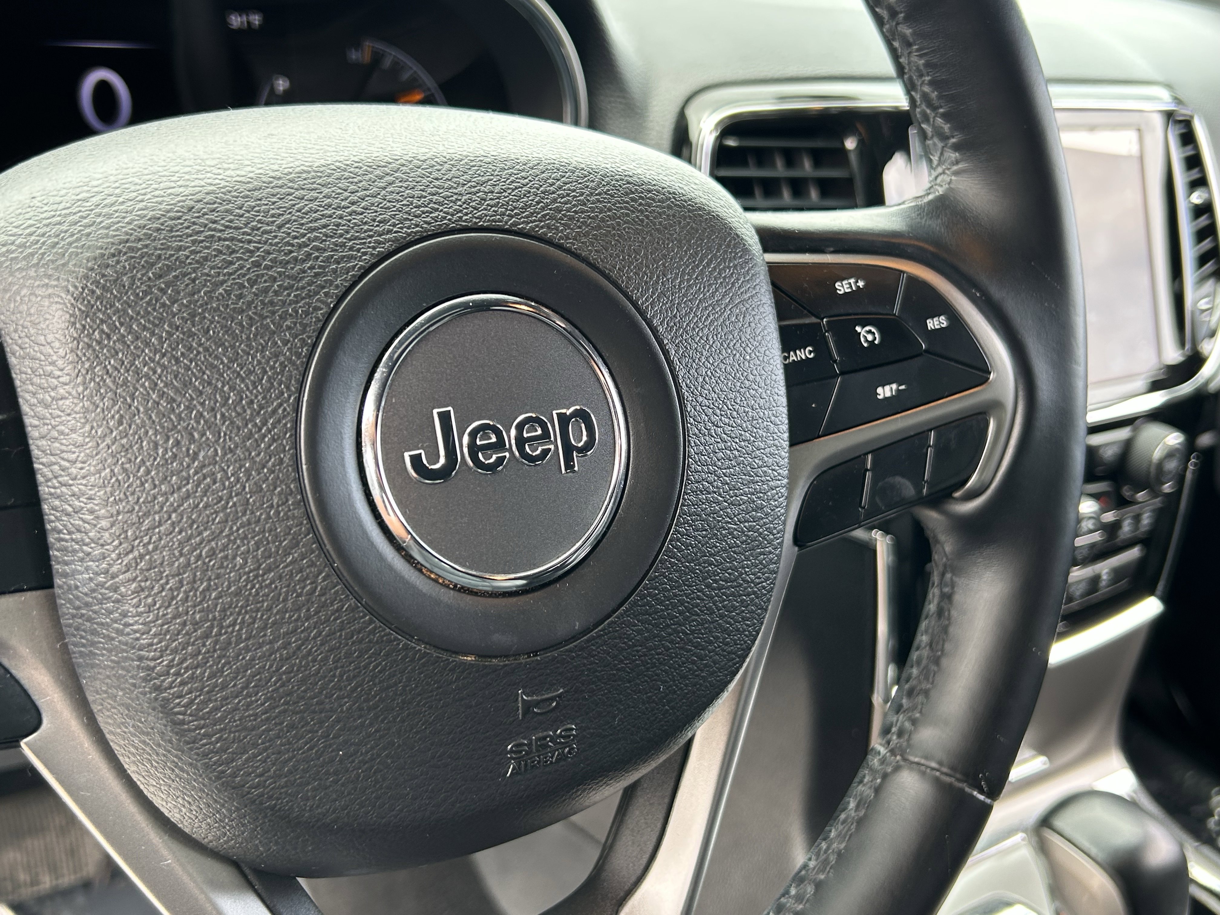 Used 2020 Jeep Grand Cherokee Limited w/ Luxury Group II image 24