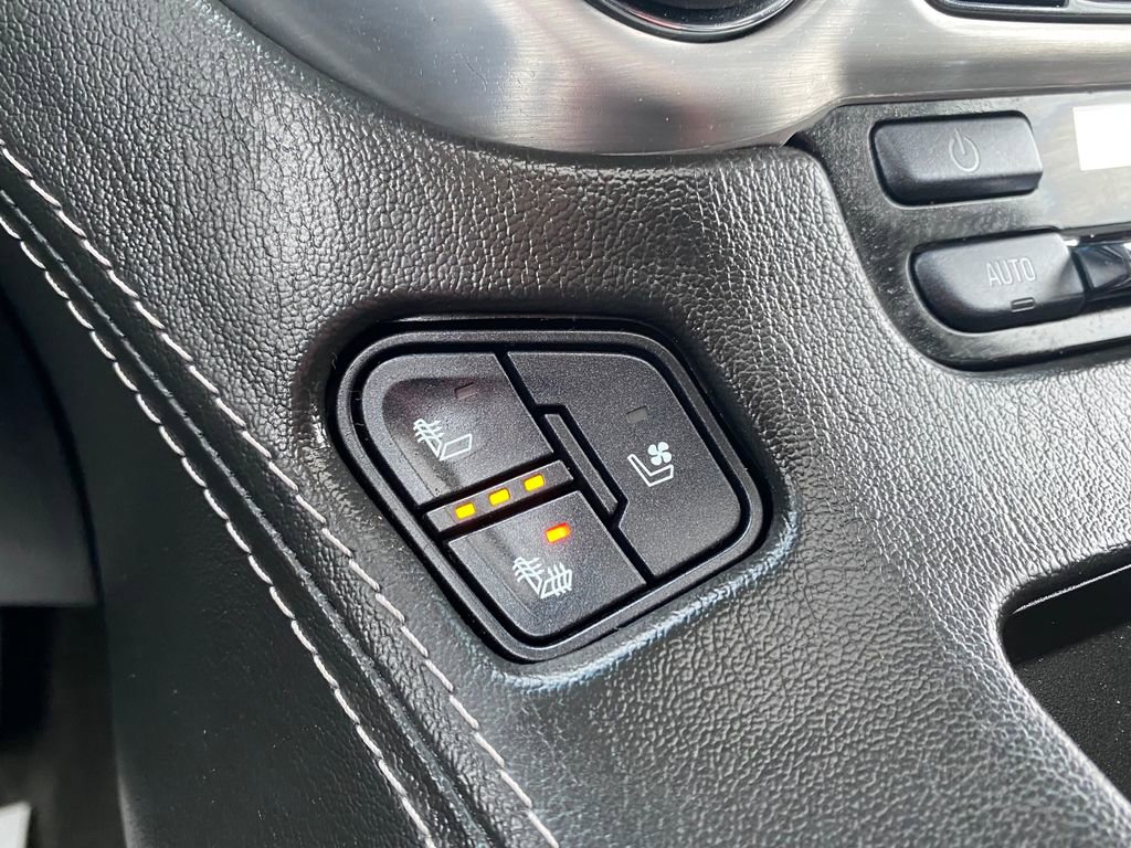 Used 2018 GMC Yukon XL SLT w/ Premium Edition image 33