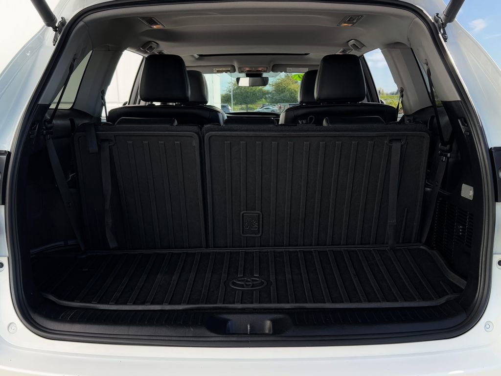 Certified 2019 Toyota Highlander SE AWD/4WD image 23
