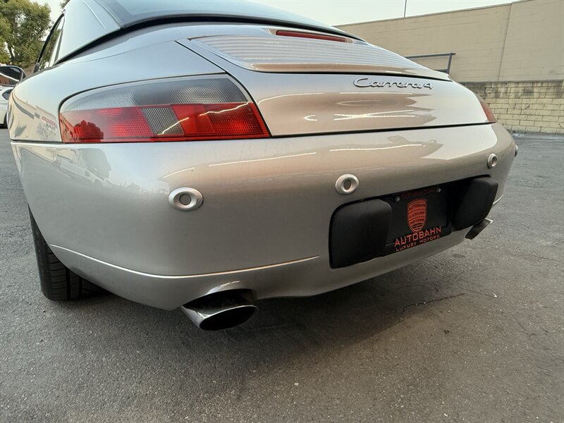 Used 2000 Porsche 911 Carrera RWD image 16