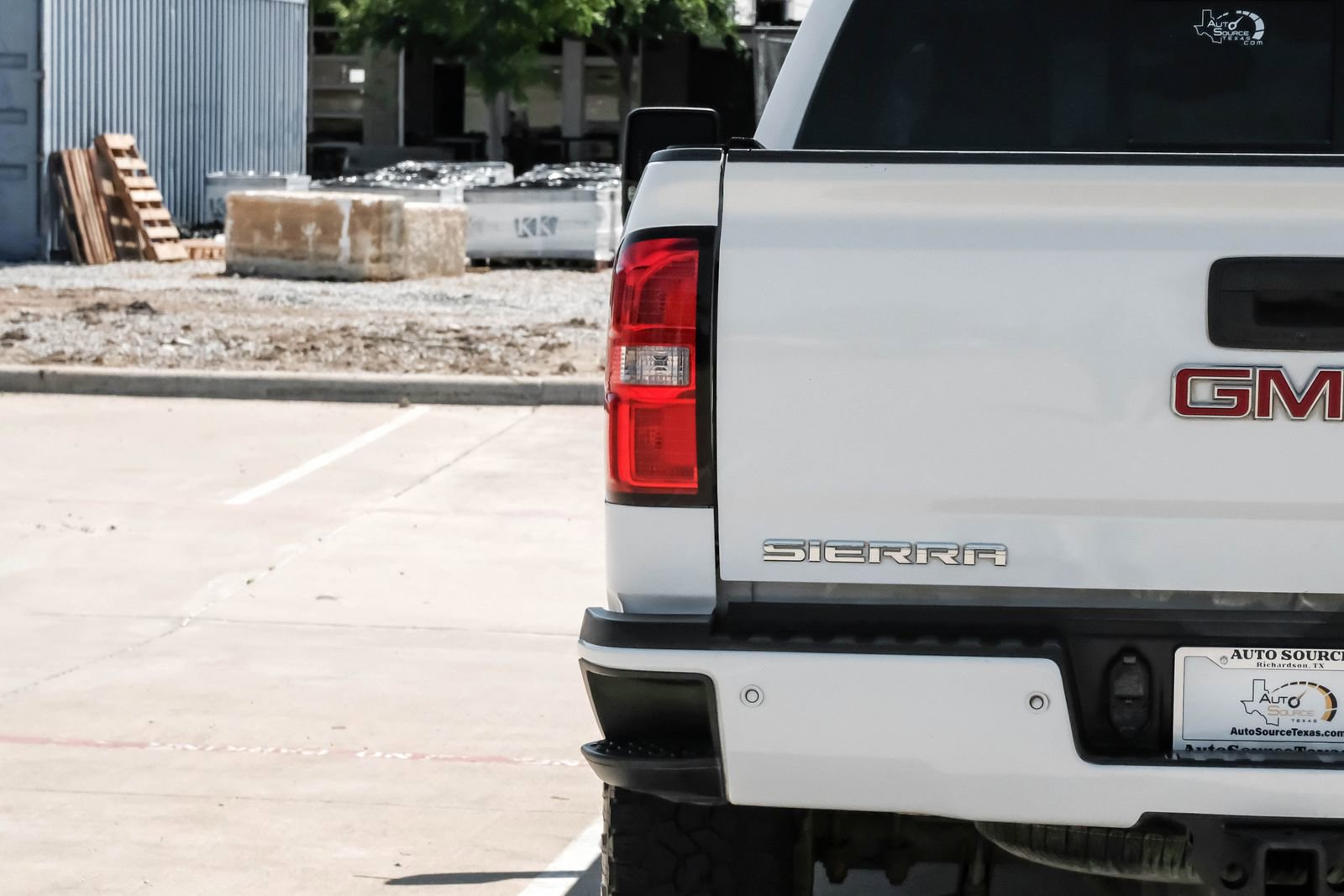 Used 2017 GMC Sierra 2500 Denali w/ Duramax Plus Package AWD/4WD image 46