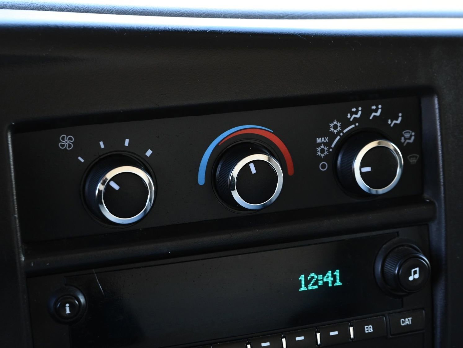 Used 2017 Chevrolet Express 3500 RWD image 30