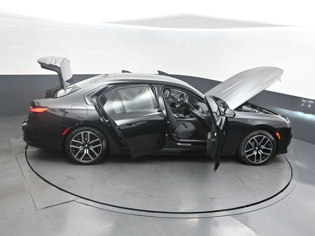 New 2026 BMW 760i xDrive w/ Executive Package image 31