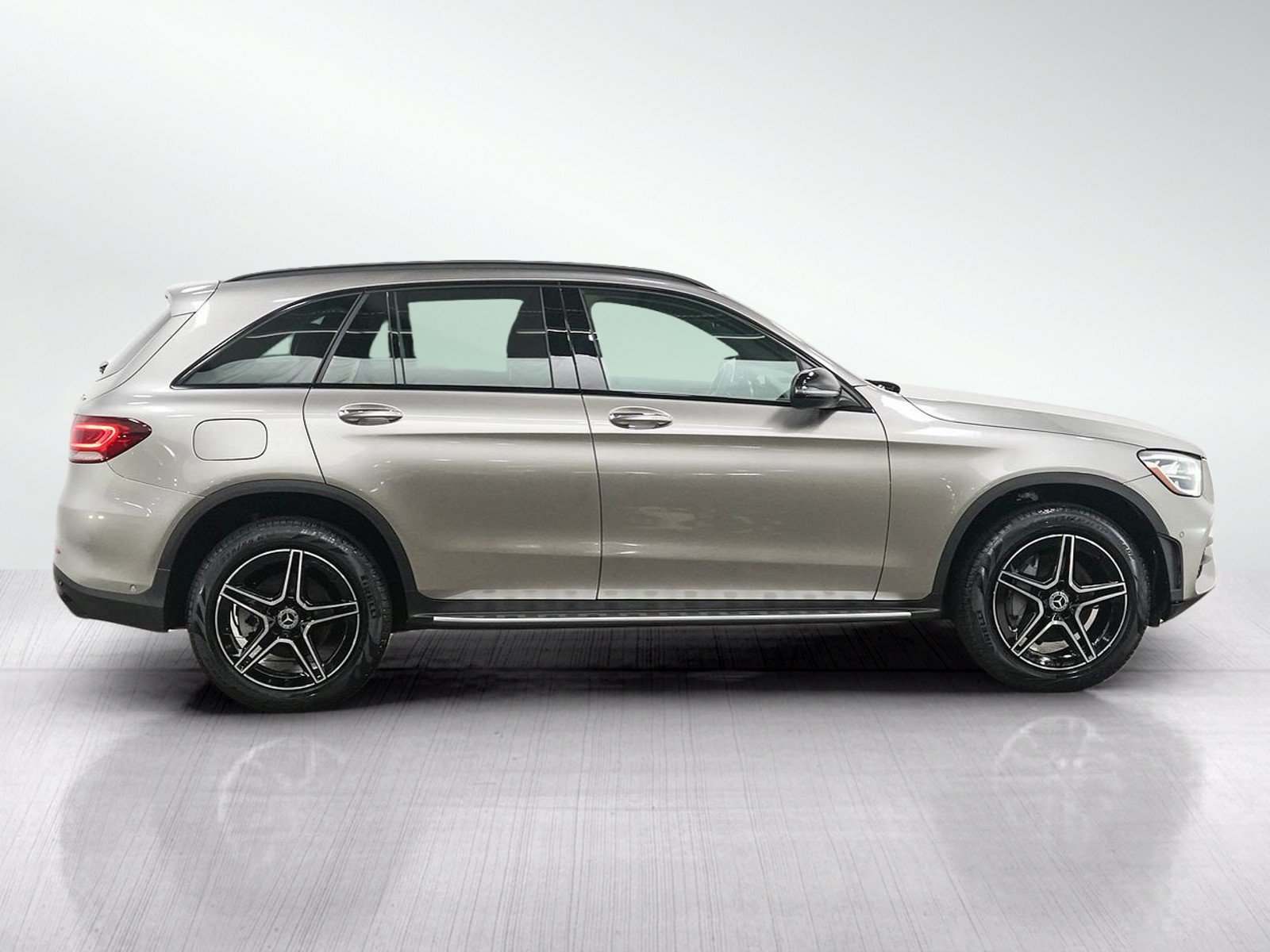 Used 2021 Mercedes-Benz GLC 300 4MATIC image 6