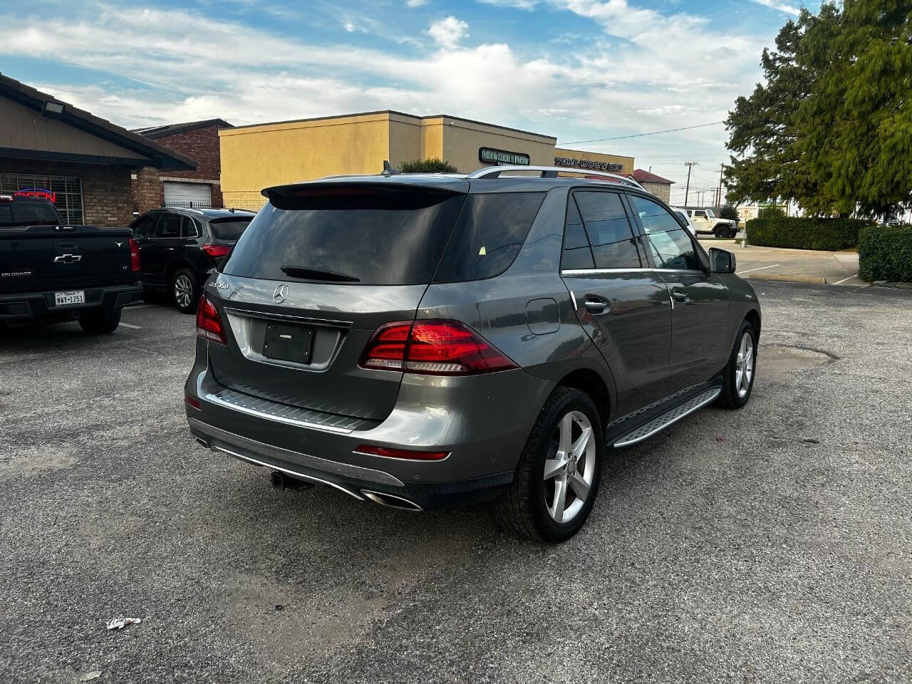 Used 2017 Mercedes-Benz GLE 350 w/ Premium 1 Package image 5