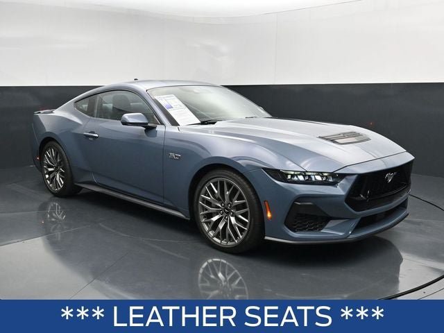 Used 2025 Ford Mustang GT Premium RWD image 2