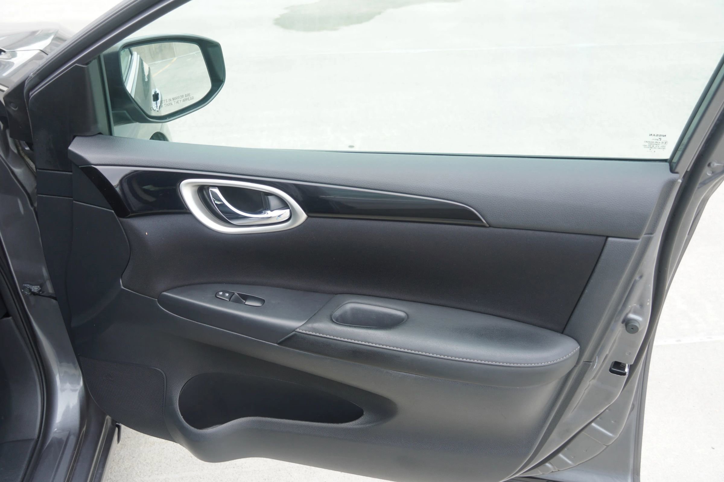 Used 2017 Nissan Sentra SV image 14