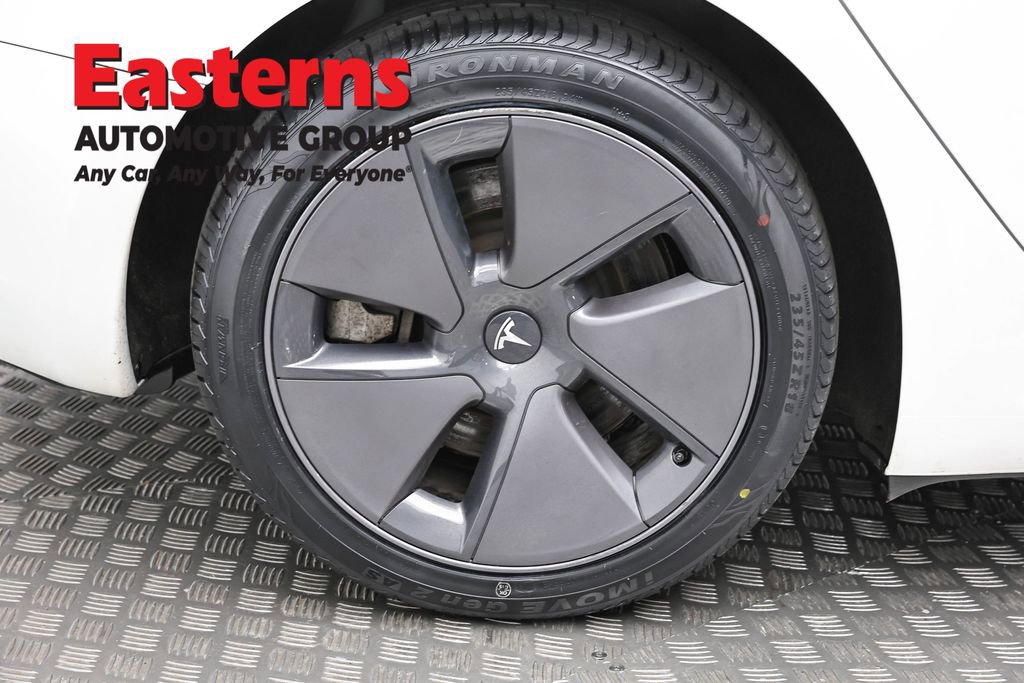 Used 2023 Tesla Model 3 Standard Range image 24