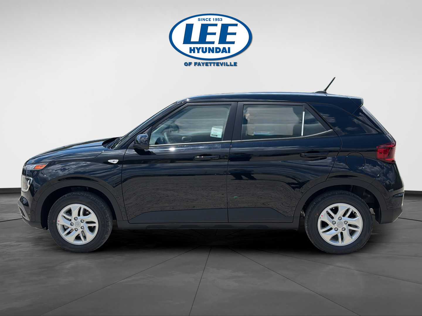 New 2026 Hyundai Venue SE FWD image 3