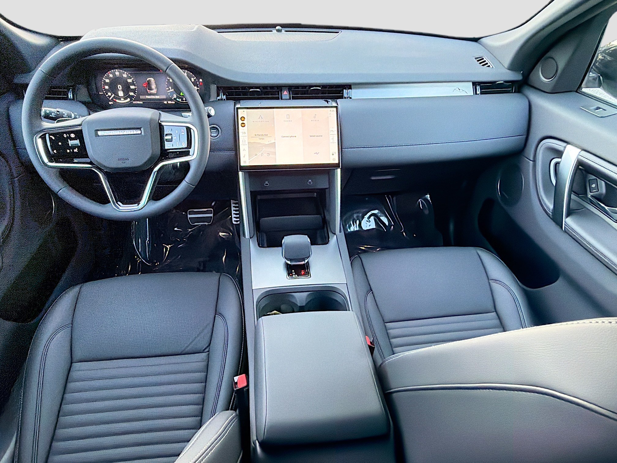New 2026 Land Rover Discovery Sport Landmark AWD/4WD image 15