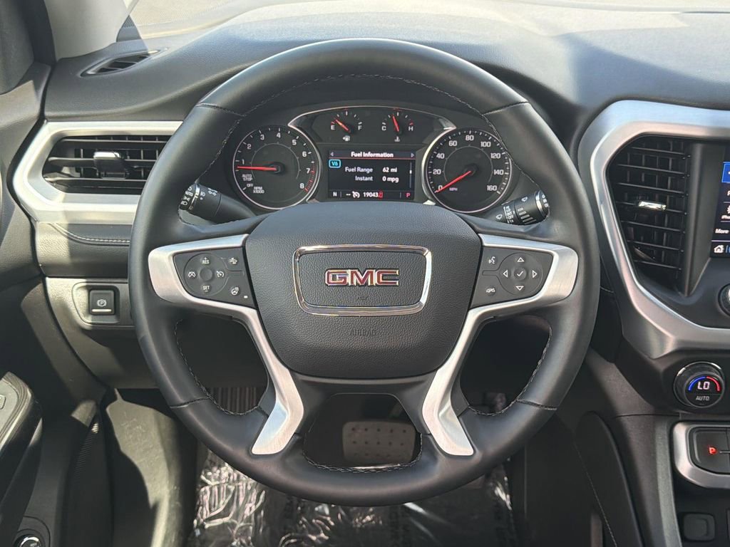 Used 2023 GMC Acadia SLT w/ Preferred Package image 7