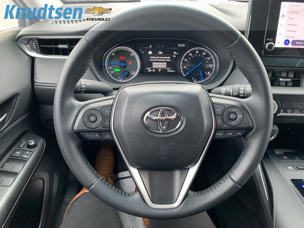 Used 2024 Toyota Venza LE image 21