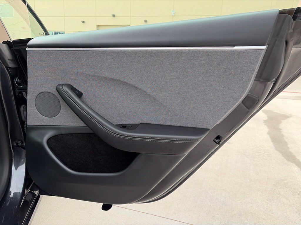 Used 2025 Tesla Model 3 Long Range RWD image 17