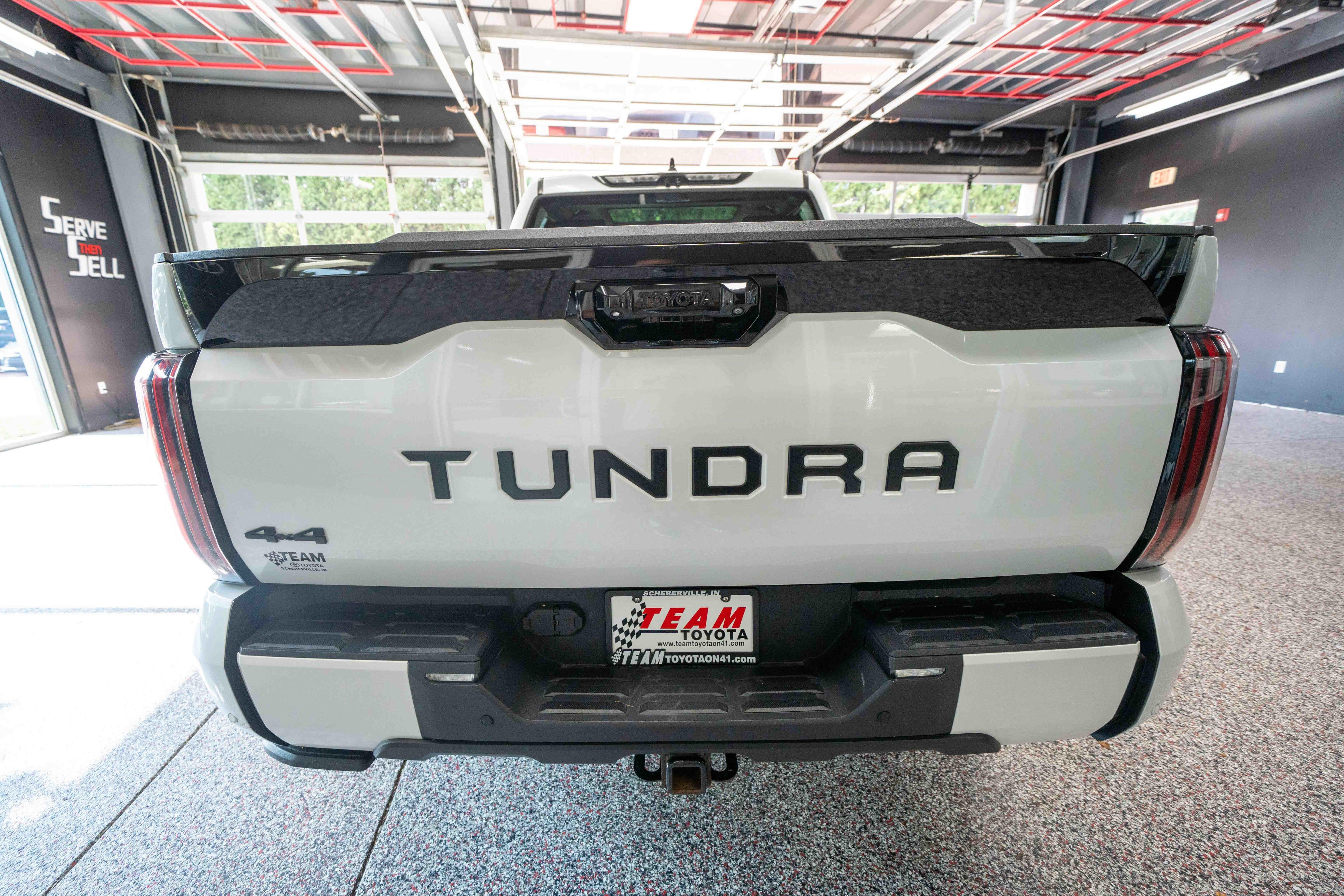 Used 2022 Toyota Tundra Platinum w/ Advanced Package AWD/4WD image 3
