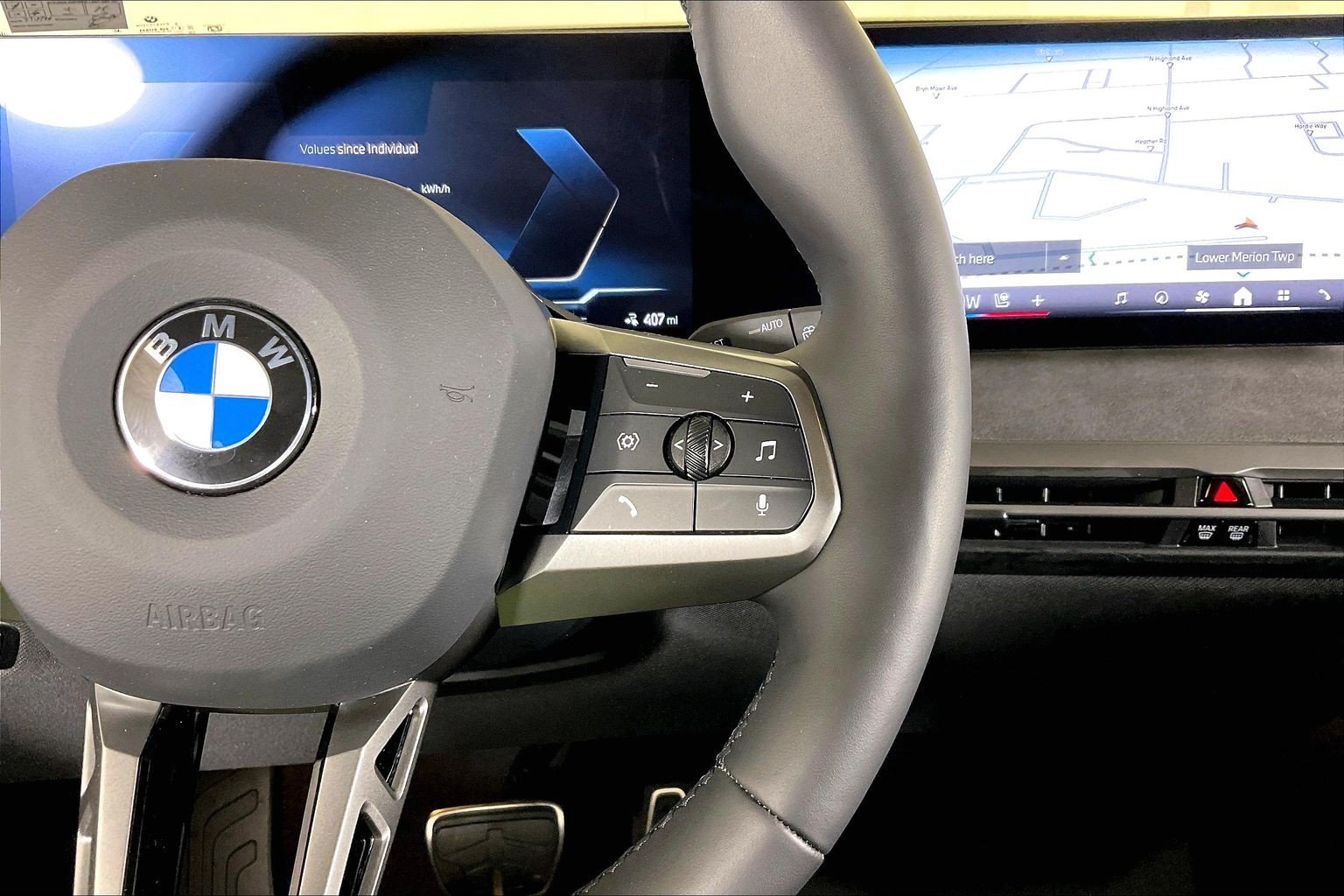 Used 2026 BMW iX xDrive60 w/ M Sport Package AWD/4WD image 17