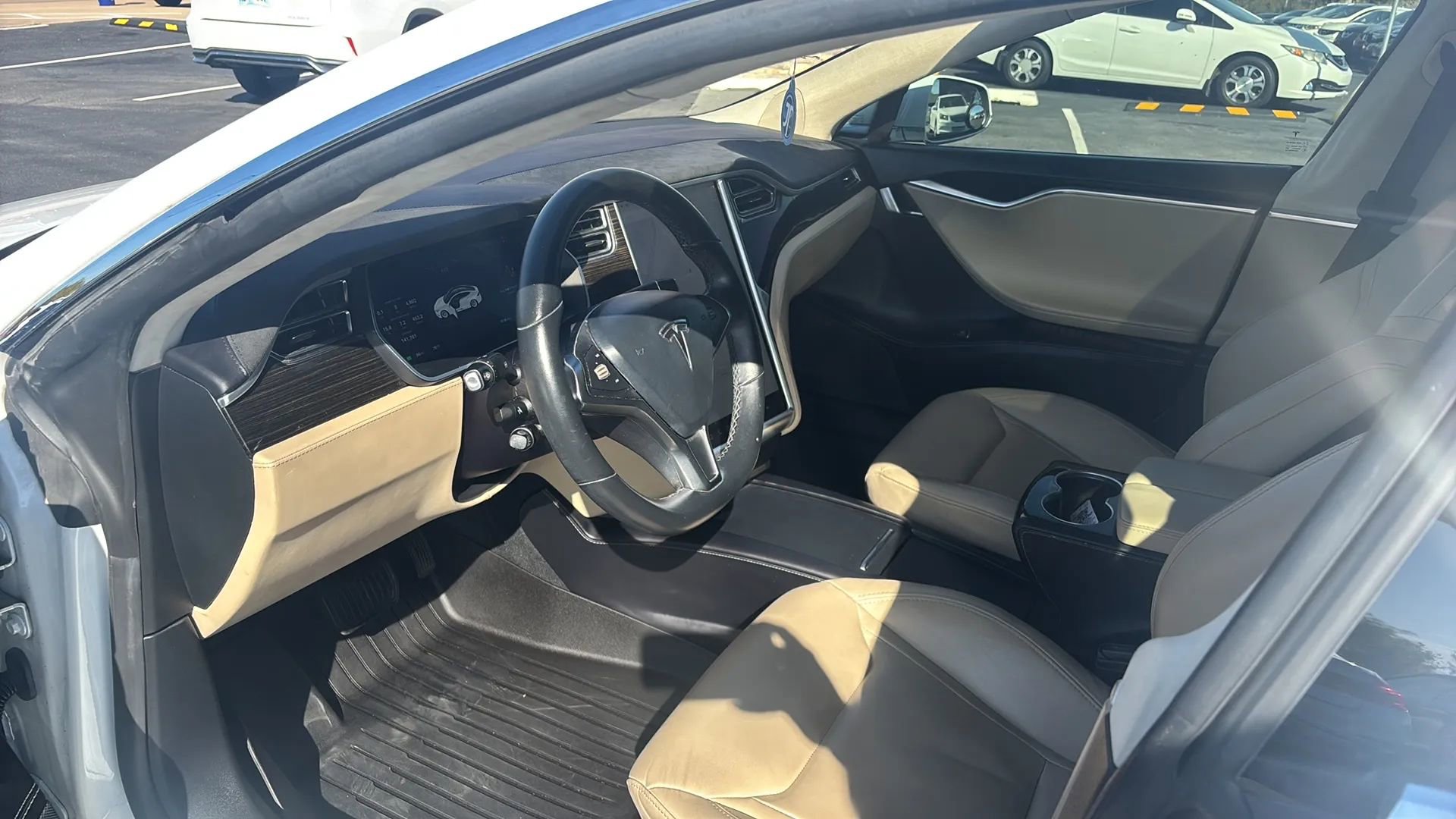 Used 2016 Tesla Model S 60 image 26