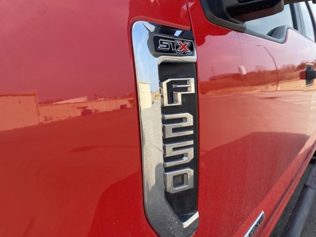 Used 2020 Ford F250 XL w/ STX Appearance Package image 4