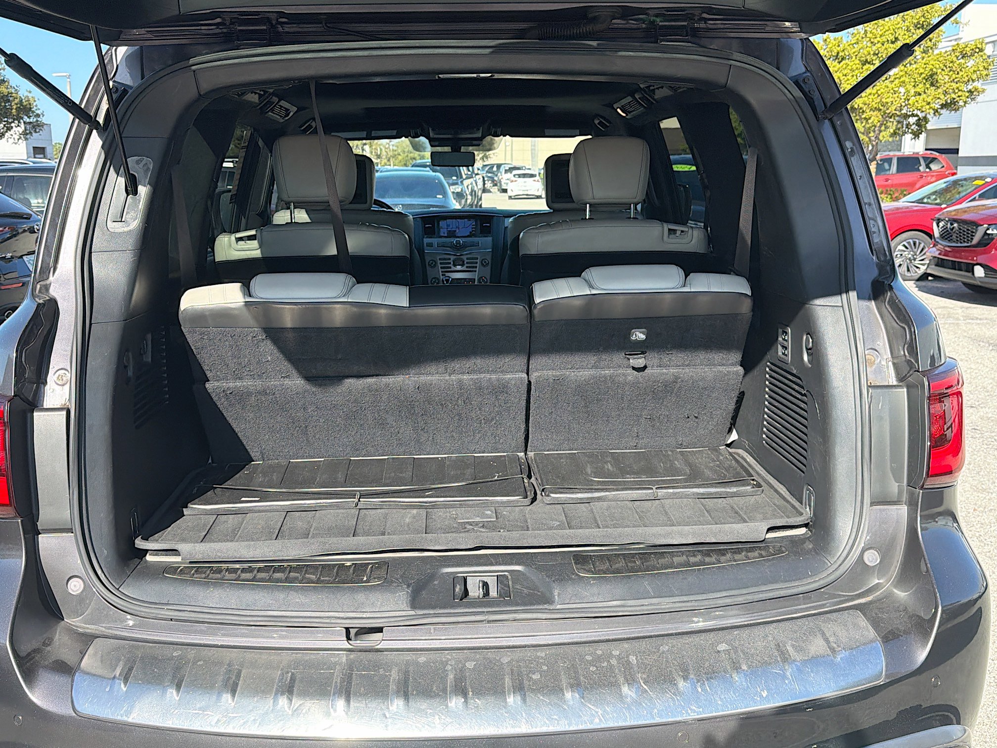 Used 2019 INFINITI QX80 Limited image 12