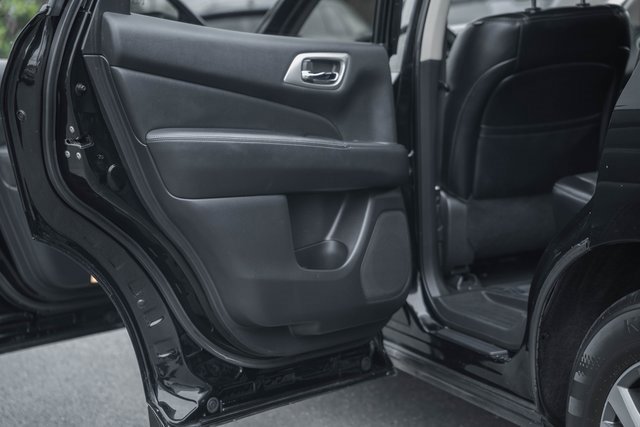 Used 2019 Nissan Pathfinder SL image 39